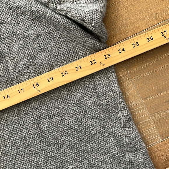 Madewell Plus Size Asherton Waffle Henley Sweater in gray size 1X - Picture 7 of 10